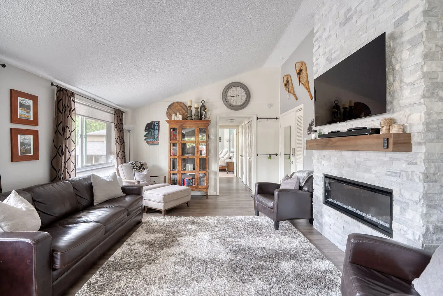 1 bed, 1.0 bath, 688 sqft, $3,304 — Photo 1