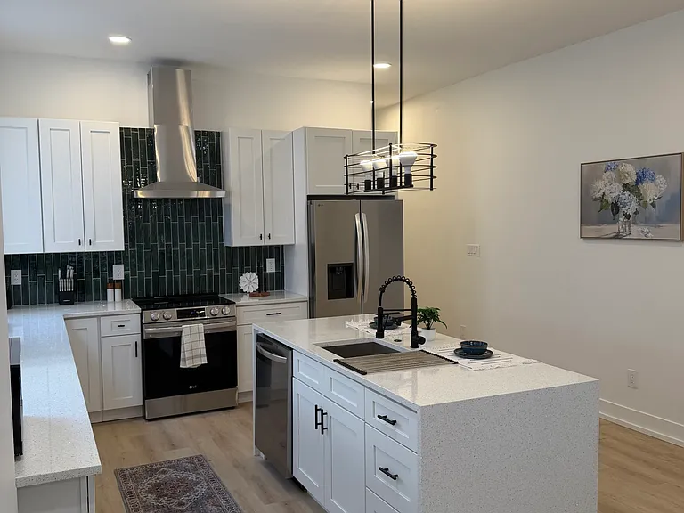1747 S Meridian St #1747 — Photo 2