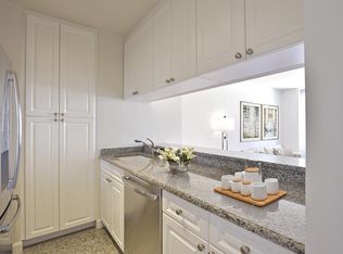 320 E 46th St APT 33B, New York, NY 10017