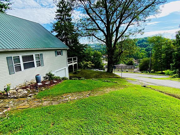 3rd image of 519 Bernice Dr NE