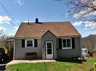 163 Columbus Ave, Meriden, CT 06451