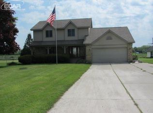 5473 Vassar Rd, Grand Blanc, MI 48439