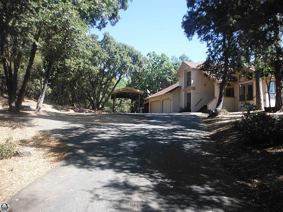 3rd image of 16658 Oakhaven Ln