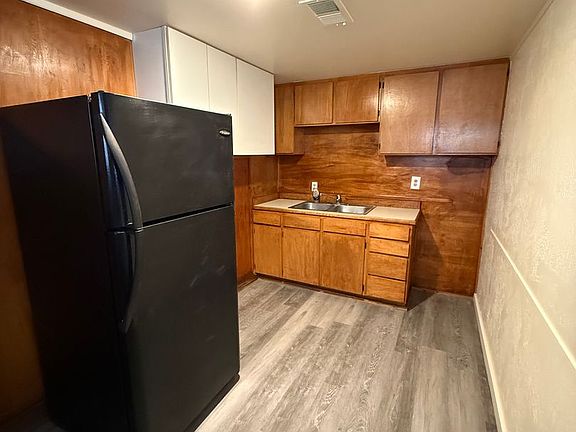 3rd image of 3147 Boardman Ave Unit 3-2
