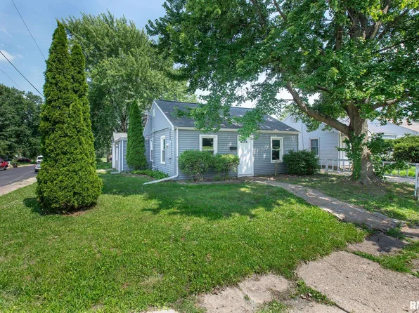 4216 N Ashton Ave, Peoria, IL 61614