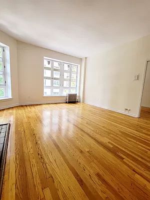 5th image of 350 W 85th St #35