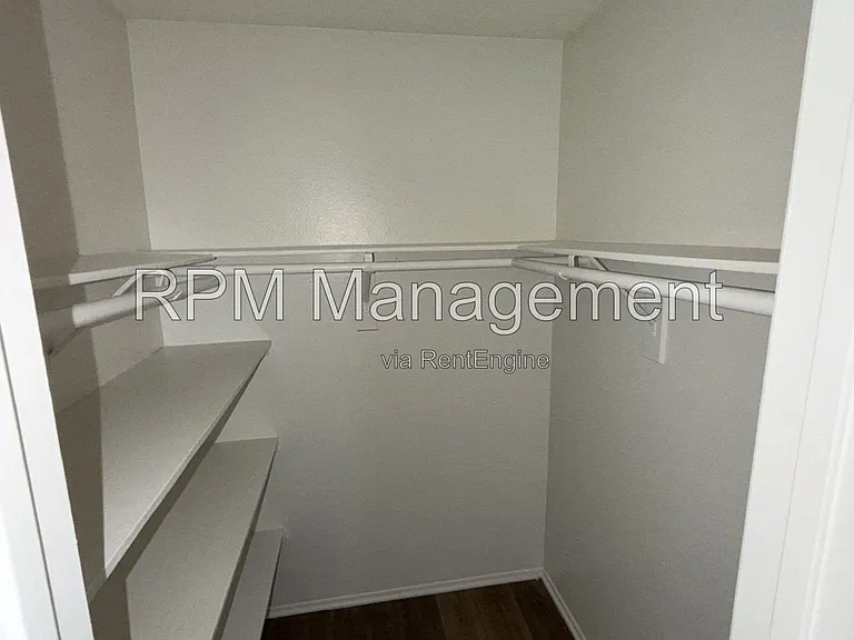 6920 Simpson Ave #6 — Photo 8