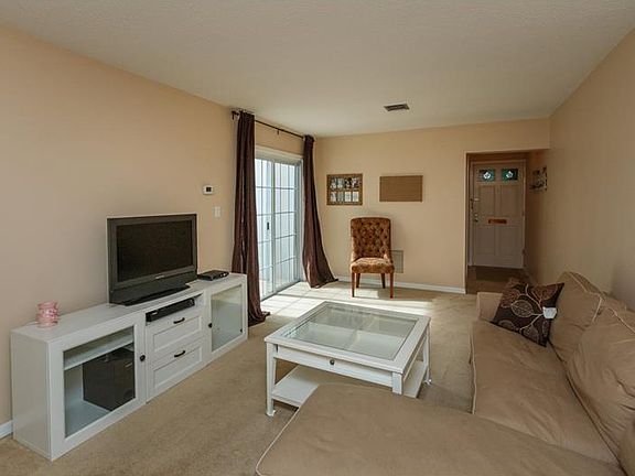 5th image of 903 Hillary Ct #7