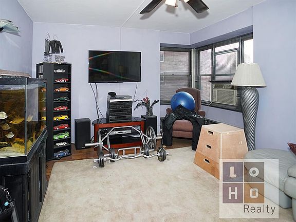 3rd image of 573 Grand St APT D405