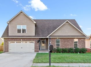 1320 Canyon Pl, Clarksville, TN 37042