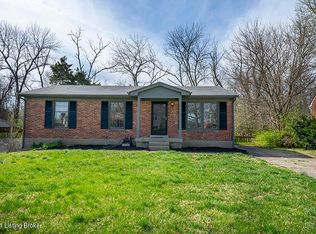 5202 Fawnwood Ln, Louisville, KY 40291
