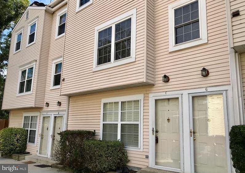 1st image of 2135 N Taylor St #C