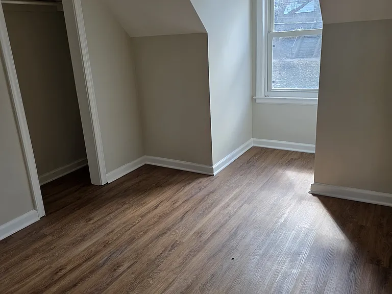 158 Parkway Dr — Photo 14