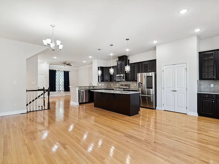 138 Seneca Pl — Photo 23