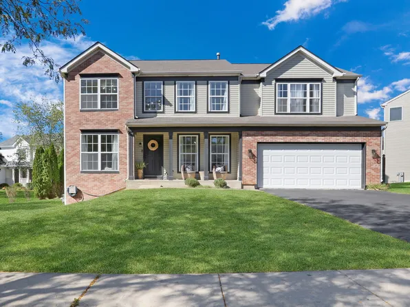 748 Creek Bend Ln, Antioch, IL 60002