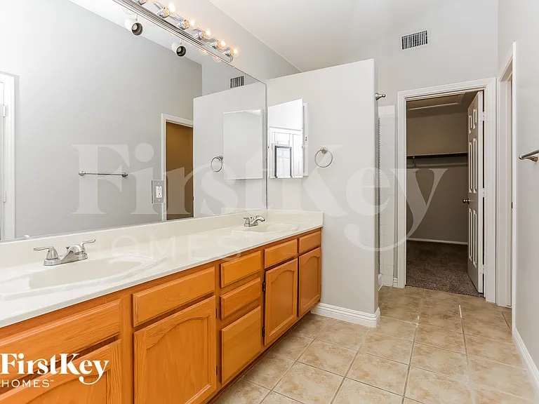 7841 Cocoa Beach Cir — Photo 9