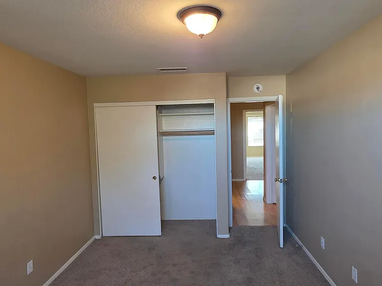 9163 W Davis Rd — Photo 20