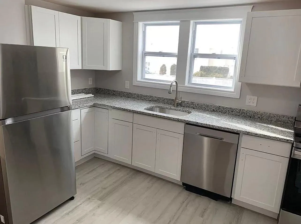 2 bed, 890 sqft, $2,000 — Photo 3