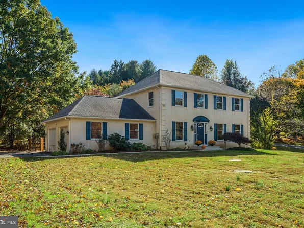 107 Carriage Run Dr, Lincoln University, PA 19352