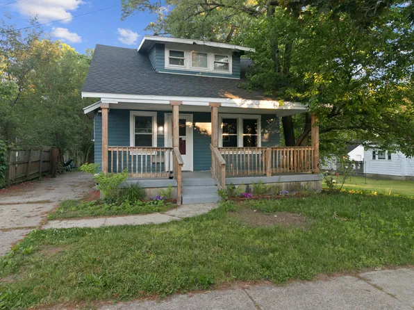 2645 Longstreet Ave SW, Wyoming, MI 49509