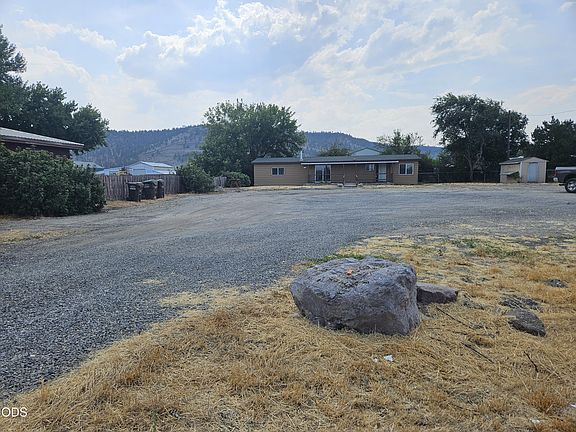 3rd image of 1223 NW Madras Hwy