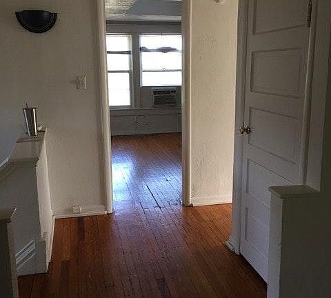 3rd image of 3625 Central Street # Top Floor