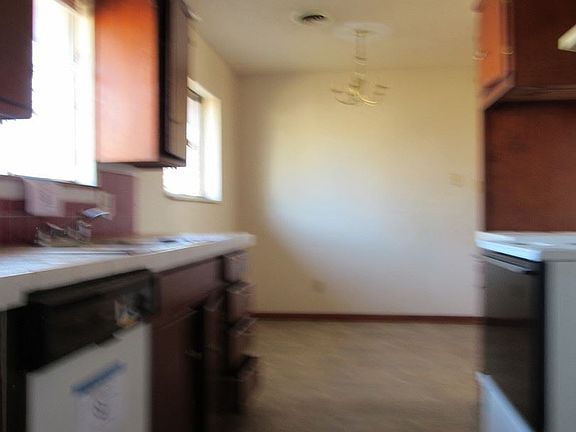 4th image of 5311 NW Euclid Ave