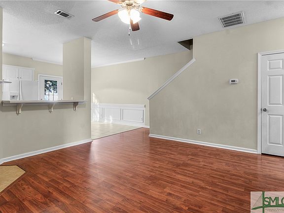 4th image of 777 King George Boulevard #53