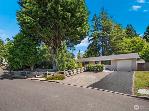 422 210th Street SW, Lynnwood, WA 98036
