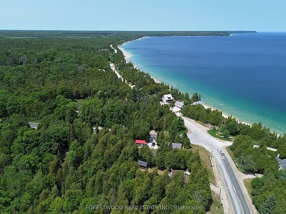 4th image of 31 Isthmus Bay Rd E