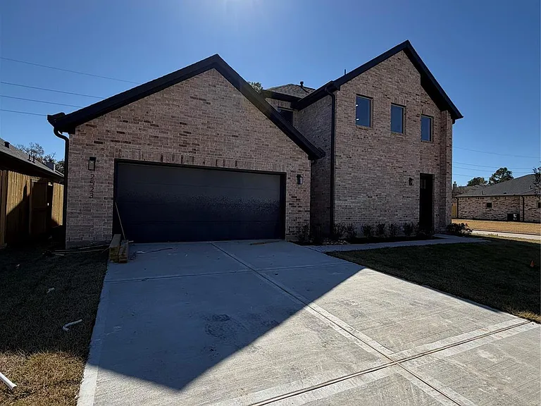 2523 Liguria — Photo 26