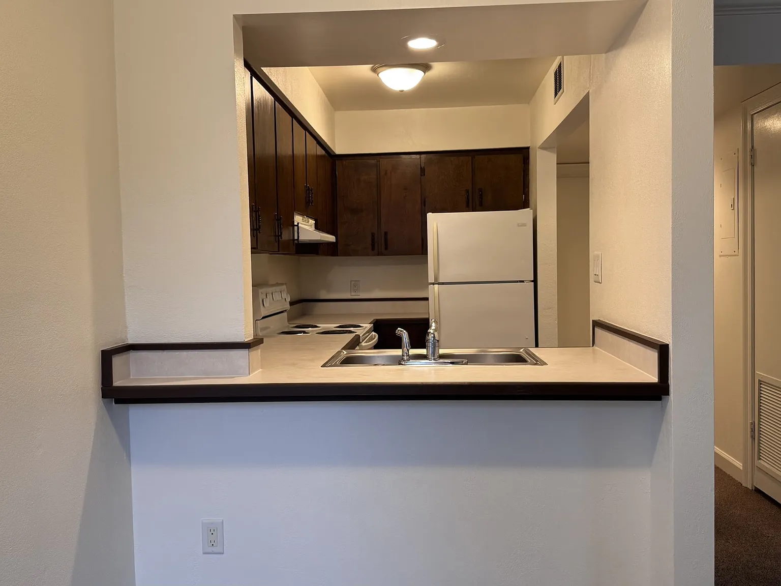 2 bed, 667 sqft, $1,300 — Photo 4