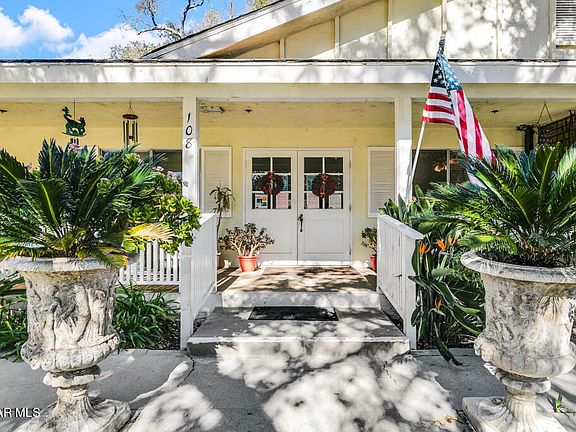 3rd image of 108 W Eucalyptus St