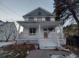 716 N 7th St, Manitowoc, WI 54220