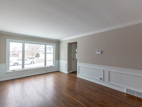 3rd image of 10149 S Albany Ave