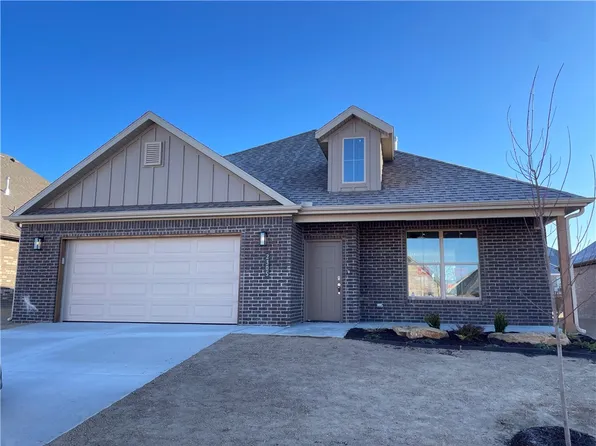 2305 N Presley St, Siloam Springs, AR 72761