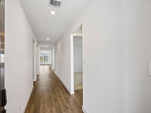 2nd image of 3003 Clapbread Ln