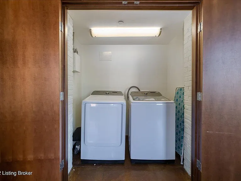 309 E Market St #313 — Photo 7