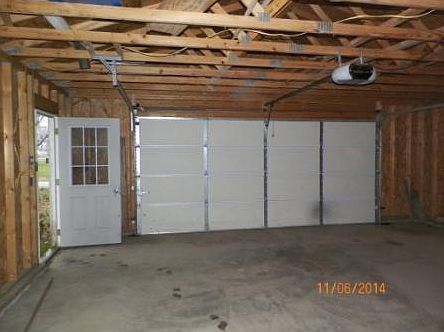 5th image of 105 S Church St