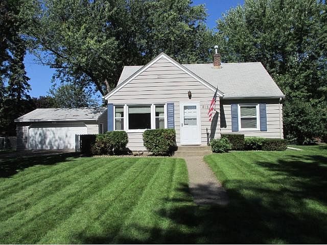 1st image of 815 Lovell Ave