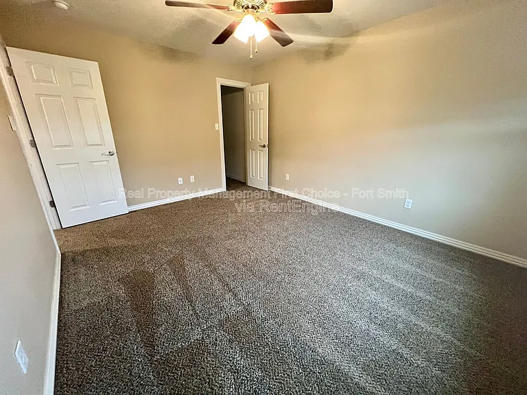 6617 Leightyn Ln — Photo 18