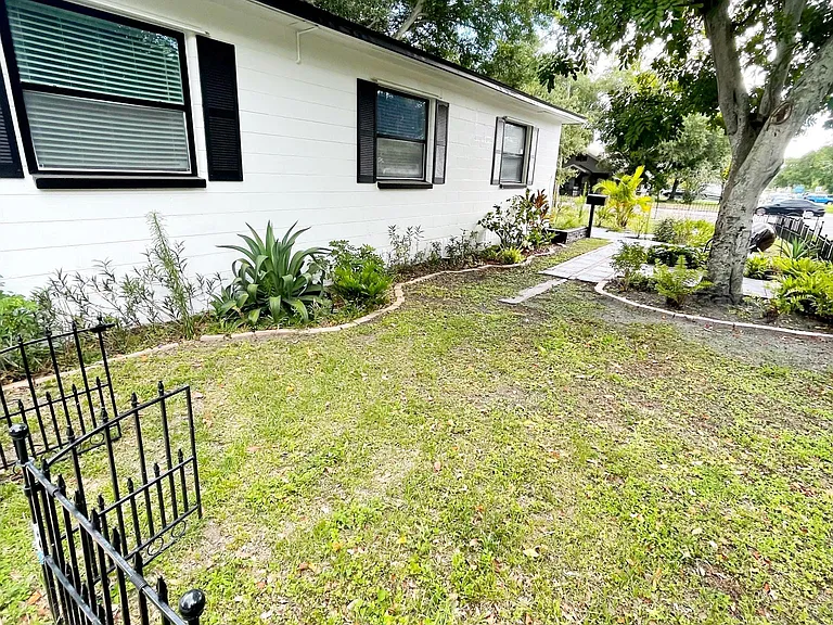 4600 Dr Martin Luther King Jr St N #A — Photo 11