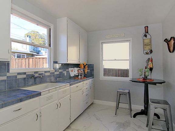 5th image of 1762 King St