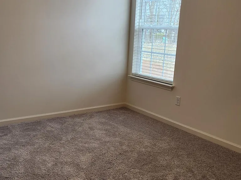 155 Wellesly Ave — Photo 15