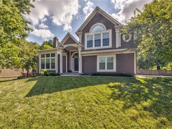 5231 Chouteau St, Shawnee, KS 66226