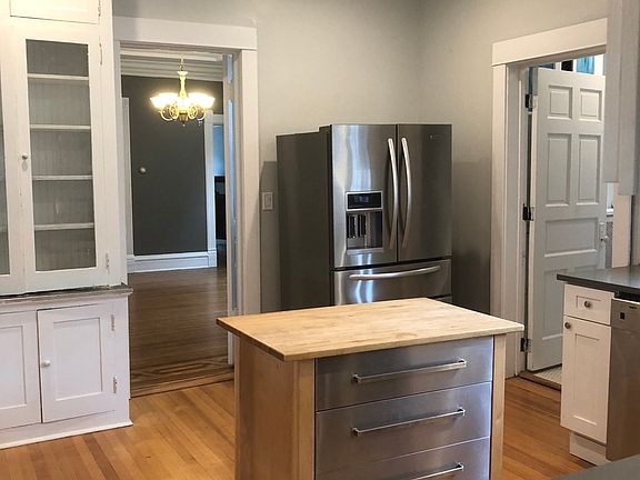 2nd image of 501 Elgin Ave #1