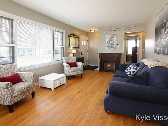 4th image of 1154 Orchard Ave SE