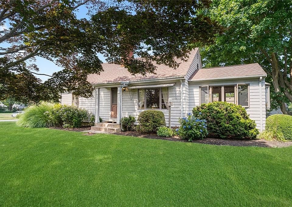 6 Indian Rd, Little Compton, RI 02837 | Zillow