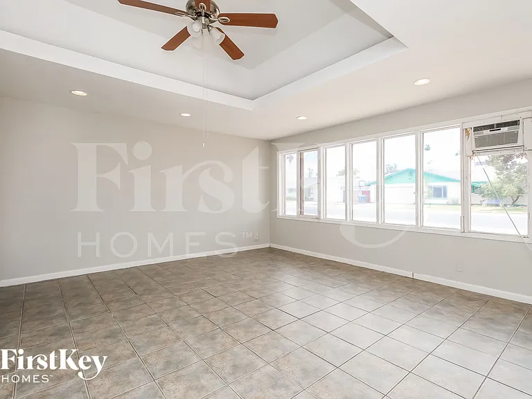 32 W Fairmont Dr — Photo 5
