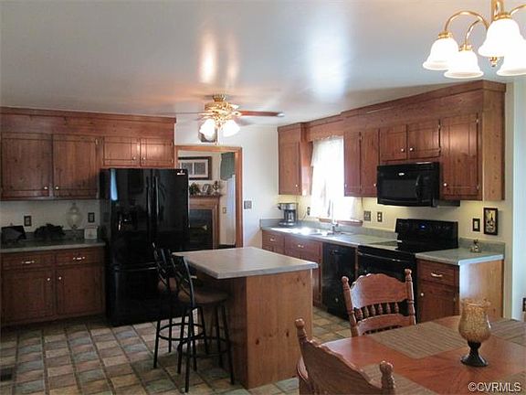 4th image of 12131 Warfield Estates Dr